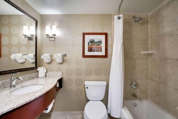 Hilton Garden Inn Milwaukee Airport image 22